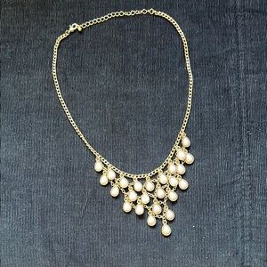 Elegant Gold and Cream Necklace